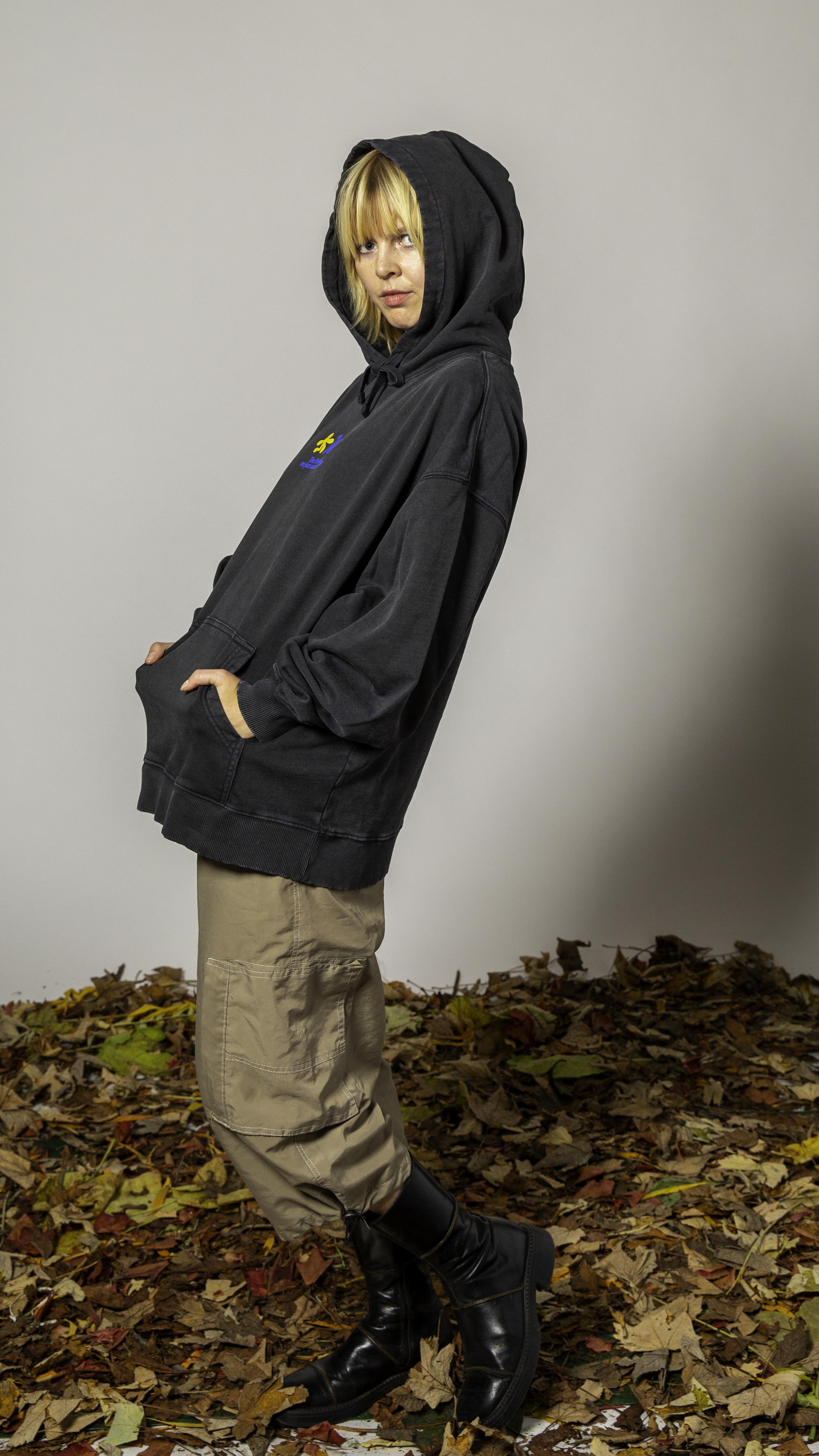 No 62. Dancing Dolls Hoodie 'Black'